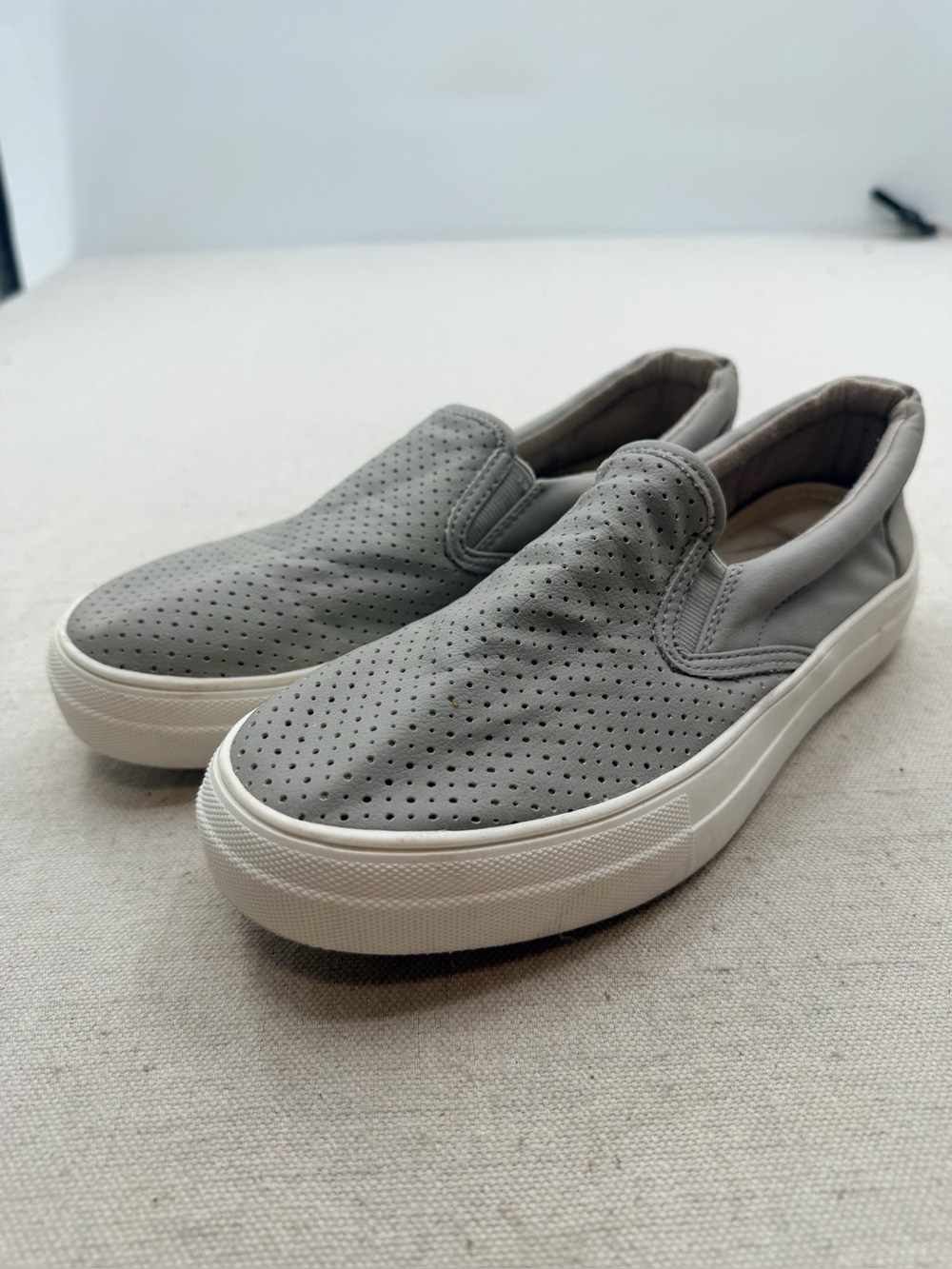 Unr8ed Slip-On Perforated Casual Sneakers - Light Gray